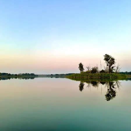 Nad Jeziorem Z Wlasnym Pomostem Ferienhaus *